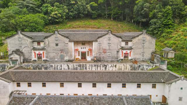 赢博体育app：赢博体育官网入口：茗茶远离城市的喧嚣在青山绿水间尽情放松身心享受自然(图14)