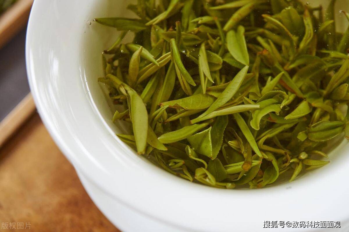 赢博体育app：赢博体育：中国10大名茶排名各自特点与口感茶叶产地(图4)