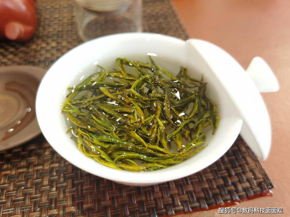 赢博体育app：赢博体育：中国10大名茶排名各自特点与口感茶叶产地(图5)