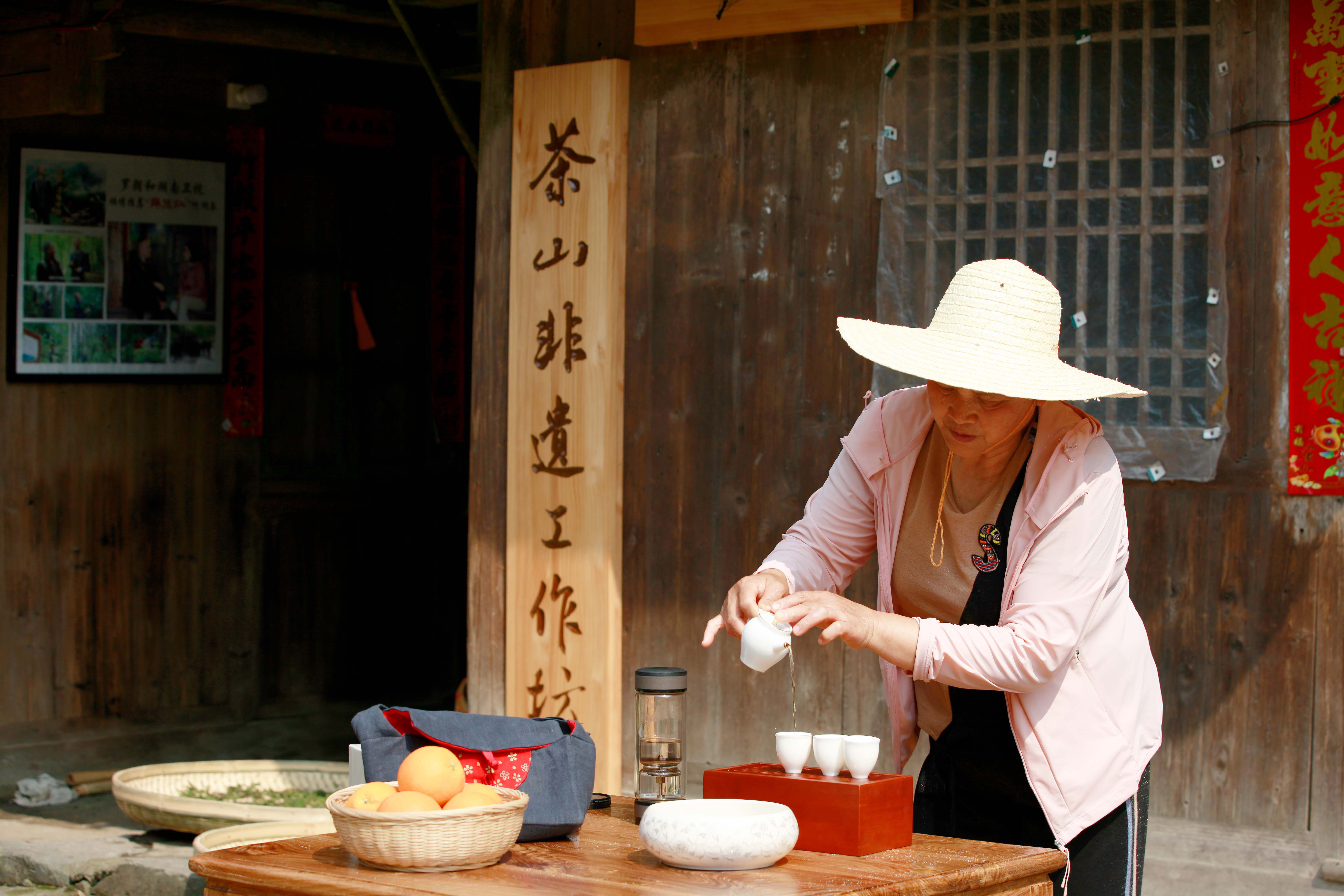 赢博体育app：赢博体育：东安：非遗工坊茶飘香 千年古树茶芬芳(图10)